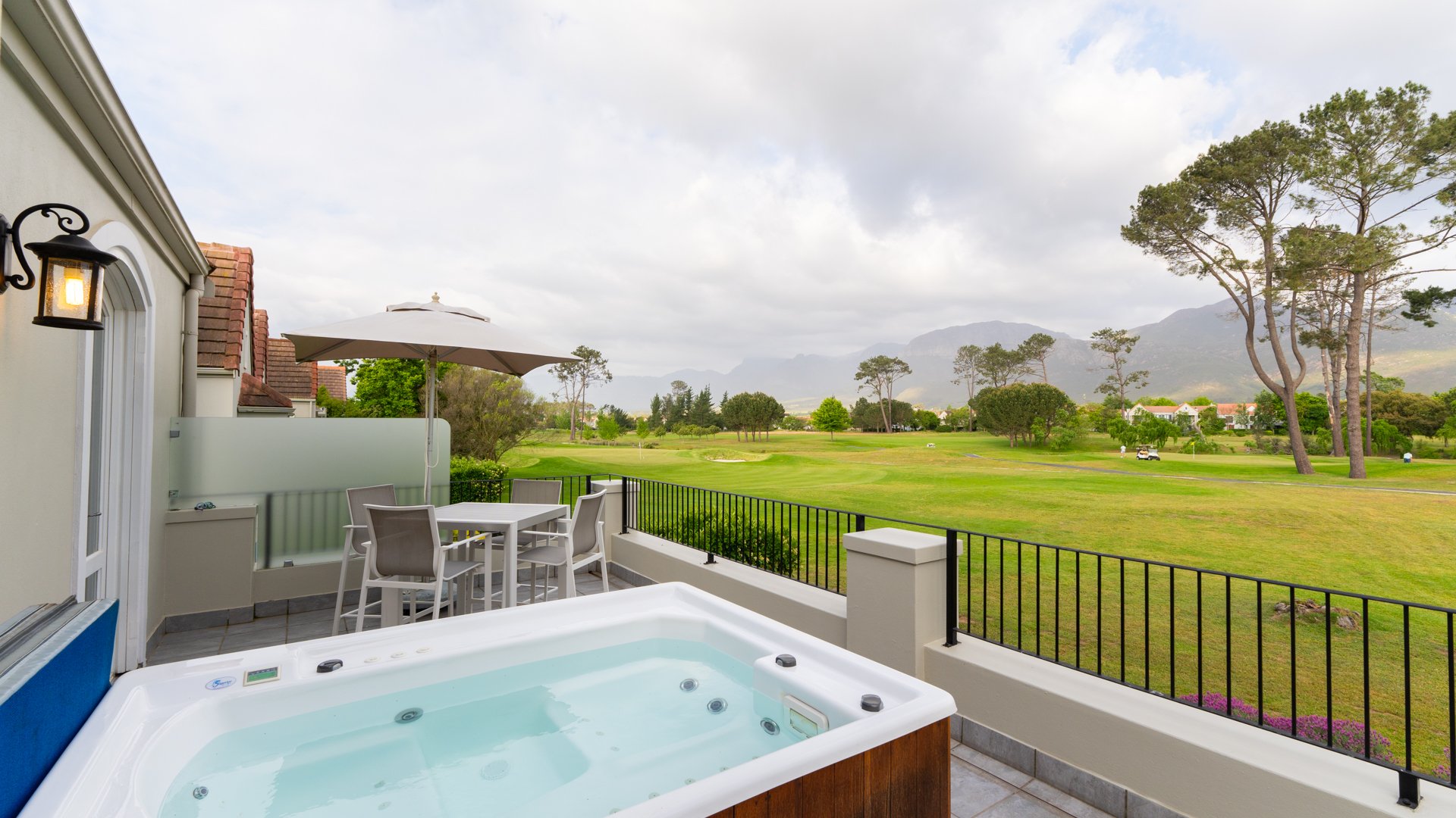 4 Bedroom Property for Sale in Boschenmeer Golf Country Estate Western Cape